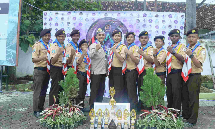 Kontingen Pramuka Ngabar Raih Juara Umum di Unida Gontor